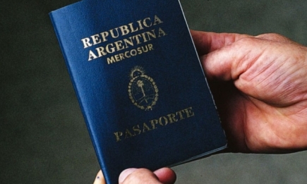 Отказ от бинарности: Аргентина разрешила не указывать стать в паспортах