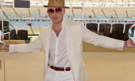 Дженнифер Лопес и Pitbull представили гимн Чемпионата мира по футболу 2014