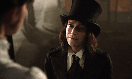 Калеб Лэндри Джонс. 10 интересных фактов о звезде фильма "Дракула: История любви"