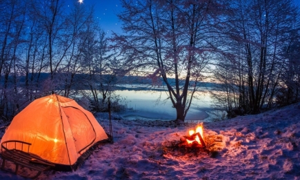 Теплая ночевка в палатке: советы, которые помогут согреться в холодную ночь