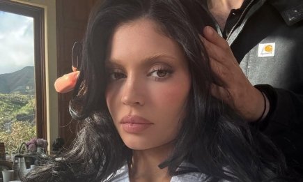 Без брів: Кайлі Дженнер здивувала сміливим макіяжем, який в тренді у 2026 році (ФОТО)