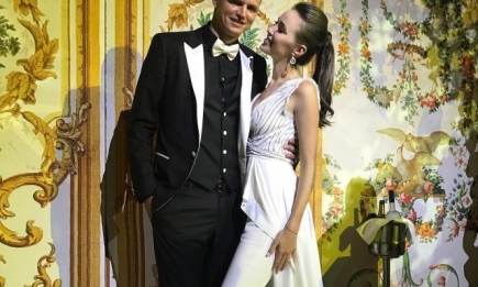 Репетиция: Анастасия Костенко в белом платье и Тарасов в смокинге погуляли на свадьбе друзей (ФОТО)