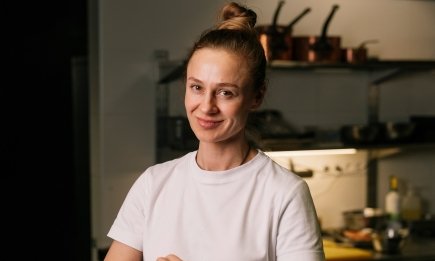 Мартыновская уезжает на заработки: после громкого скандала бывшая судья "МастерШеф" нашла работу за границей