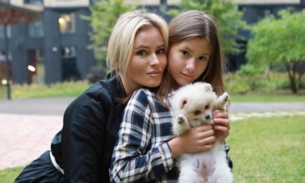 "Руки от плеч до костей в порезах": Дана Борисова рассказала о проблемах дочери-подростка
