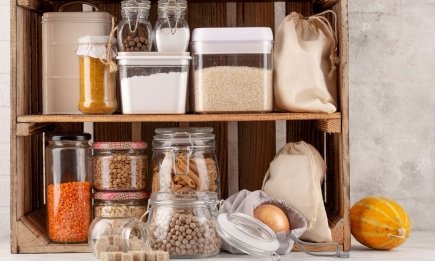 Лише викинете продукти: яку їжу не можна зберігати в коморі