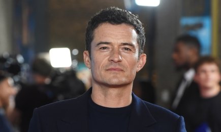 Зі своїм пухнастим другом: Орландо Блума заскочили у Західному Голлівуді (ФОТО)