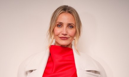 Стильная Кэмерон Диас пригубила бокал вина в компании подружек (ФОТО)