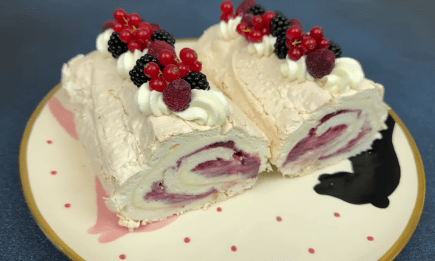 Не выбрасывайте это сокровище: 3 шикарных рецепта сладкого из белков, оставшихся после пасок (ВИДЕО)