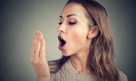 Забудьте про жуйку! 5 видів їжі, які миттєво повернуть свіжість дихання