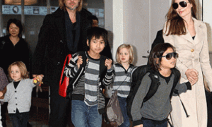Семья Джоли-Питт с детьми в Японии
