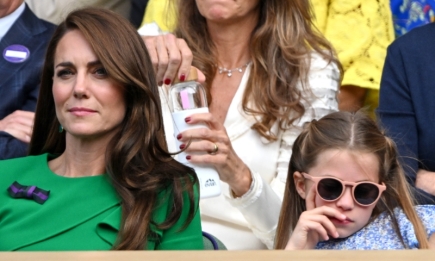Принцесса Шарлотта выдала все свои эмоции на Уимблдонском турнире: забавные фото