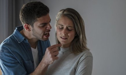 ТОП-5 фраз маніпуляторів, які знищують вашу впевненість