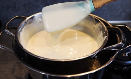 Смачніший, ніж магазинний: плавлений сир можна легко приготувати вдома (РЕЦЕПТ)