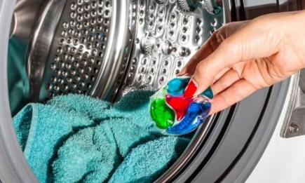 Скільки капсул насправді треба для одного прання? Багато господинь допускають помилку