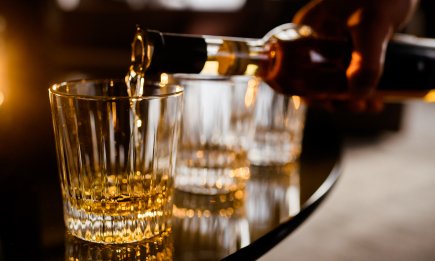 В Украине больше не будет ни коньяка, ни "звездочек" на нем: все о запрете