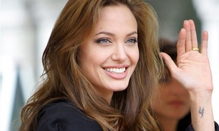 Счастливая и здоровая: Анджелина Джоли сходила с детьми в кино (ФОТО)