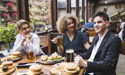 Готовьте кошелек: в этой стране вы обязаны оставлять чаевые