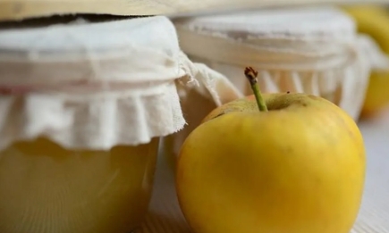 Что сделать из яблок: как закрыть на зиму фантастический сладкий соус (РЕЦЕПТ)