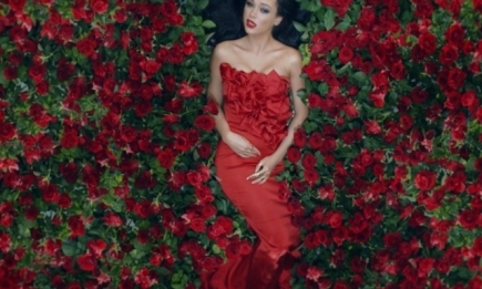 Миллион алых роз и корона: новый клип Марии Яремчук "До тебе"