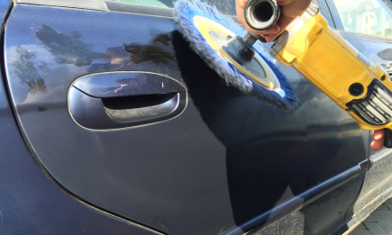 Никаких царапин на покрытии авто: 3 крутых способа убрать недостатки краски на вашей "крошке"