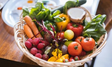 Купить качественные овощи становится все труднее: почему тепличная продукция дорожает и нужно ли делать запасы