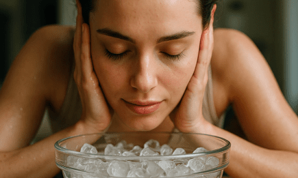 Секрет молодости за 30 секунд: действительно ли ледяная ванна стирает морщины и возвращает свежесть лицу?