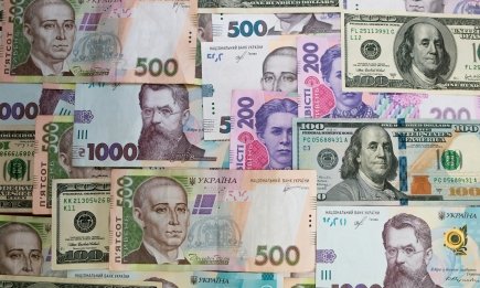 Не только доллар: в какой валюте украинцам лучше хранить сбережения в 2025 году