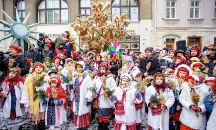 "Сію рису та пшона, щоб закінчилась війна", - лучшие патриотические посевалки на украинском