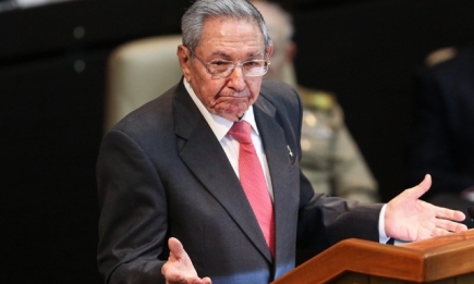 Лидер Кубы Рауль Кастро ушел в отставку