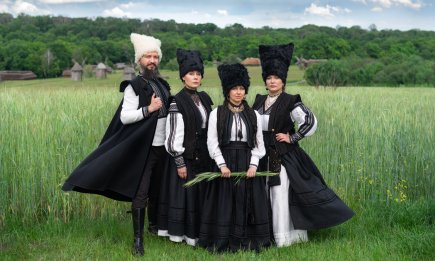 ДахаБраха выпустили новый альбом "Птах": 14 новых песен и фит с Сергеем Жаданом (ВИДЕО)