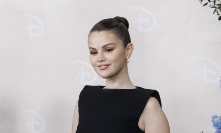 Без косметики и в комфортном total black луке: Селена Гомес показала себя такой, какая есть (ФОТО)