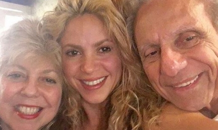 Шакира опубликовала трогательное фото с родителями в день рождения отца