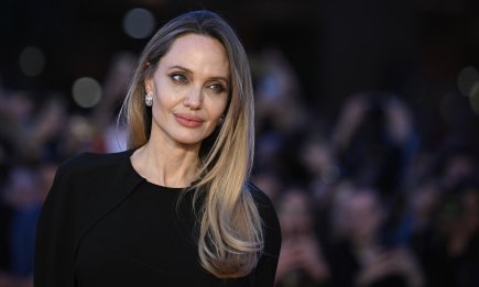 Всегда роскошная! 6 самых эффектных образов Анджелины Джоли в 2025 году (ФОТО)