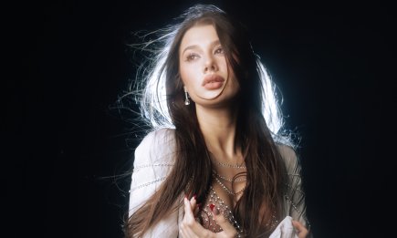 "Я вся твоя": Black Swan выпустила откровенный хит о разлуке и неугасающей любви