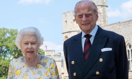 Королева Елизавета II и принц Филипп отмечают 73-ю годовщину свадьбы