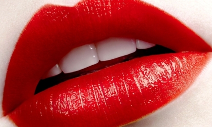 Как накрасить губы, чтобы их визуально увеличить