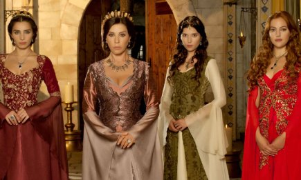 Епоха змін: як виглядають головні султанші "Величного століття" через 15 років після виходу серіалу (ФОТО)