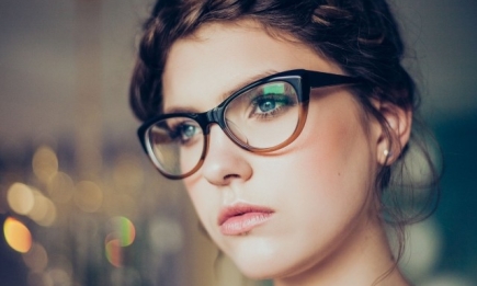 4 типичные проблемы в макияже, с которыми сталкиваются девушки, носящие очки: ищем пути их решения