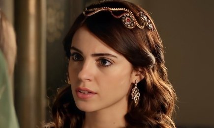 Зірку "Величного століття" затримали у Стамбулі, зі зброєю та наркотиками – що відомо (ФОТО)