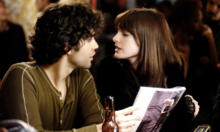 Променял Голливуд на ферму: где сейчас актер, сыгравший Нейта в "Дьявол носит Прада", и почему его "вырезали" из продолжения фильма