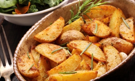 Картофель по-селянски: как приготовить вкусный гарнир в духовке