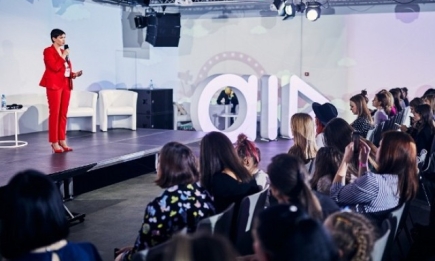 "ДІЄВА ТИ!": как прошла встреча знаменитых девушек-креаторов, реализовавших свой потенциал на YouTube