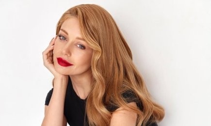 Тина Кароль празднует день рождения: подборка самых известных песен на украинском (ВИДЕО)