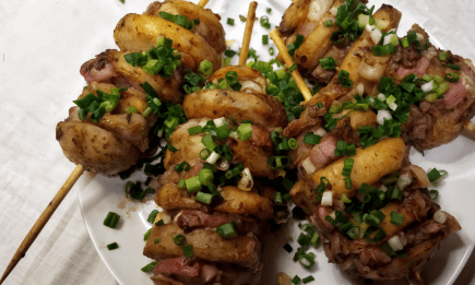 С этим картофелем гости забудут о мясе: как приготовить роскошные "шашлычки" (РЕЦЕПТ)