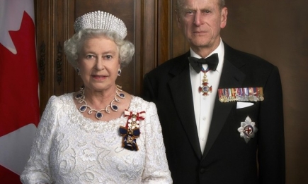Королева Елизавета II и принц Филипп отмечают 70-летнюю годовщину свадьбы: история любви королевской четы