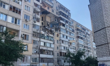 Взрыв в многоэтажке Киева: Кабмин обещает помочь пострадавшим