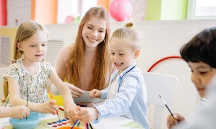 Больше, чем просто капризы: 12 тревожных признаков, что вашему ребенку плохо в детском саду