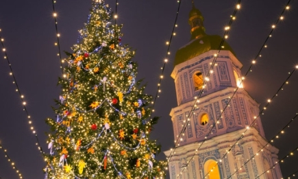 Лаконичная и энергоэффективная. Какой будет новогодняя елка в Киеве в 2023 году?