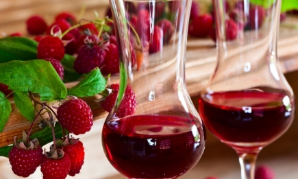 П'янка розкіш: готуємо малинове вино (РЕЦЕПТ)