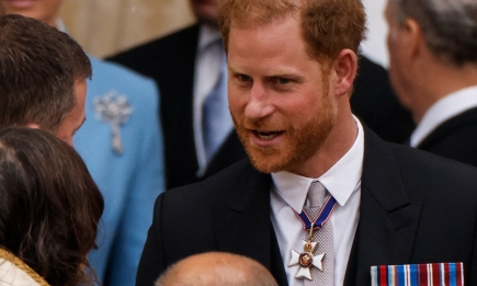 Обличчя буквально перекосилося: у Мережу потрапила реакція принца Гаррі на появу батька та брата (ФОТО)
